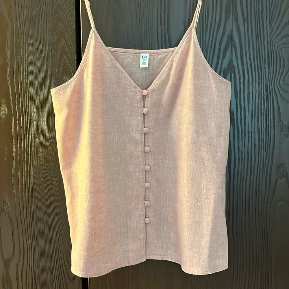 BP spaghetti strapped dusty rose blouse. Adjustable straps. Part linen. Size M